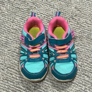 Danskin Now shoes